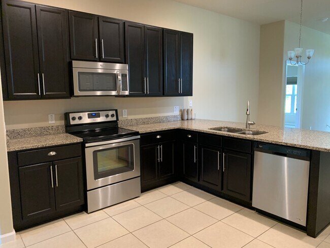Building Photo - Bay Meadows Lakes Gated Community!!!