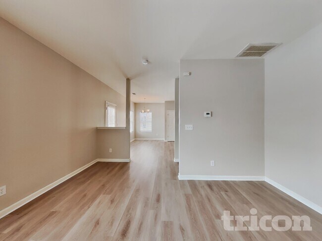 Foto del edificio - 413 Stoney Run Dr