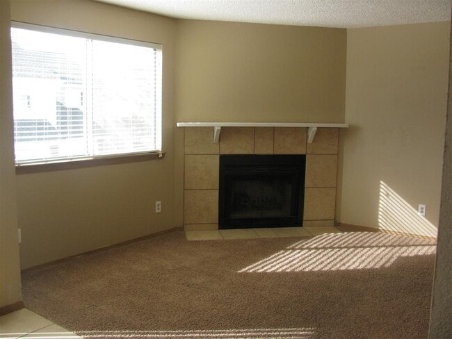 Building Photo - 1301 S Cathay Ct