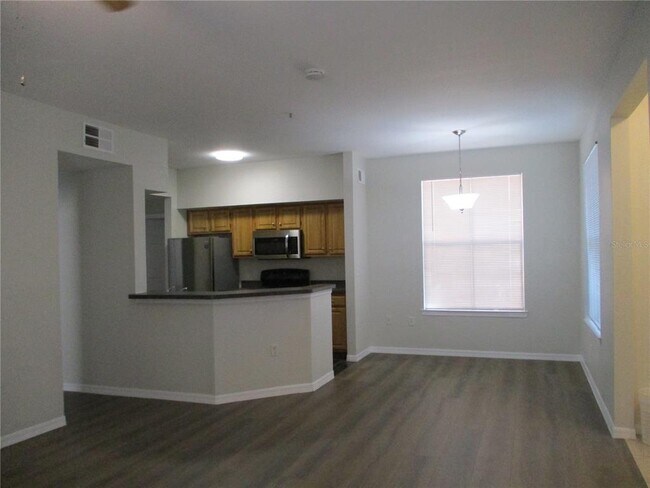 Building Photo - 6021 Westgate Dr