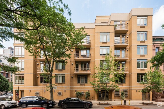 Building Photo - 2077-2079 Fifth Ave