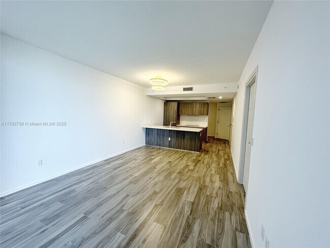 Building Photo - 801 S Miami Ave