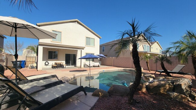 Building Photo - Fully Furnished home with private pool!