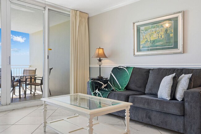 Foto del edificio - 14825C2 Front Beach Rd