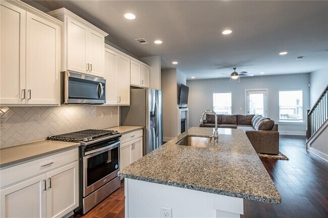 Building Photo - 2170 Wiggins Walk