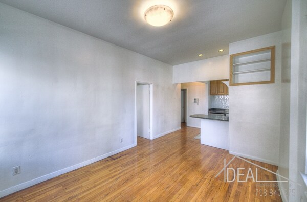 Building Photo - 476 6th St