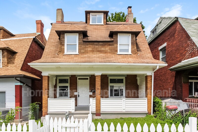 Foto principal - 211 Moore Ave