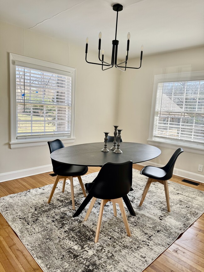 Dining room - 3427 Marlborough Ave