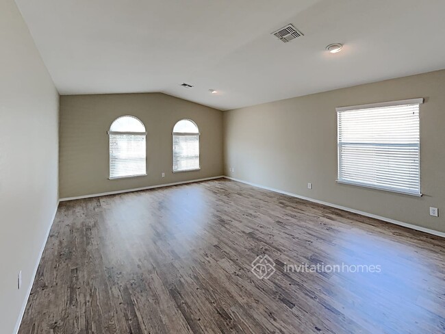 Building Photo - 7124 W Yacht Landing Dr