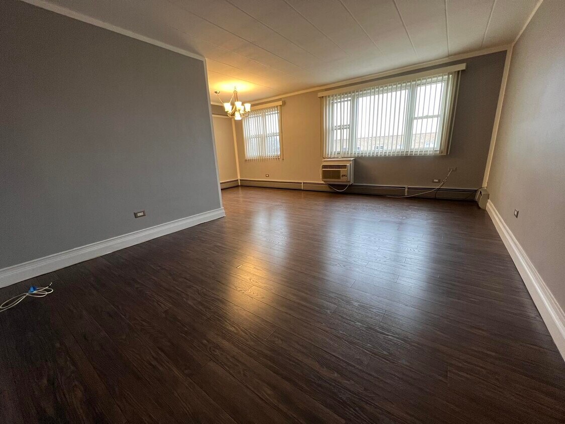 2035 W Granville Ave Unit 505, Chicago, IL 60659 Condo for Rent in