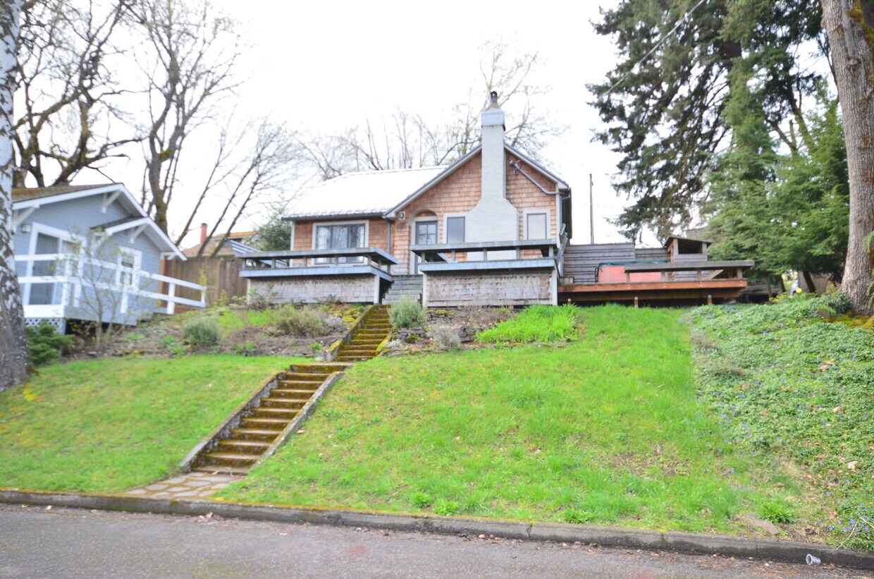 Foto principal - 1007 Montello Ave