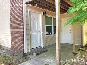 Building Photo - 510 S Poplar Dr