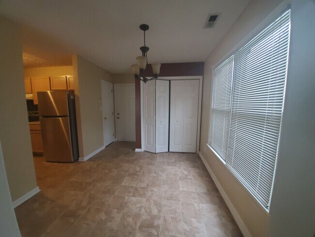 Foto del edificio - 6316 Foxglenn ~ Wessex Place