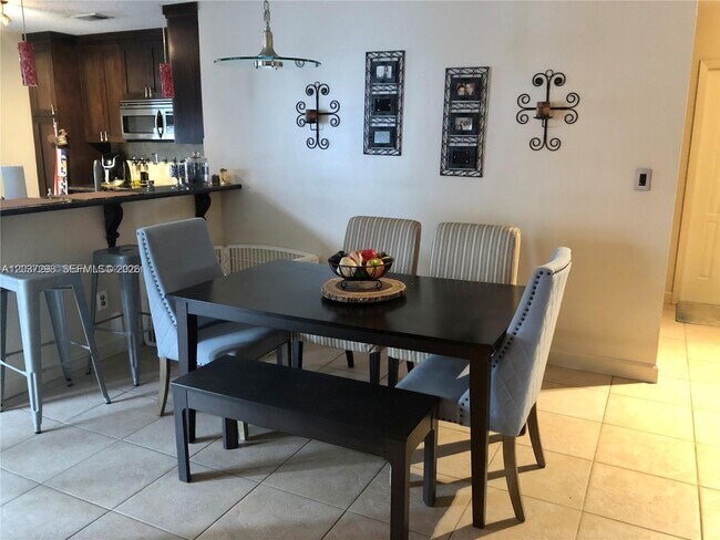 Foto del edificio - 3545 Magellan Cir