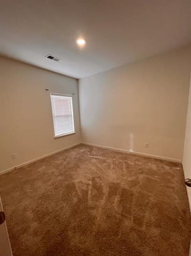 Building Photo - Beautiful 3-Bedroom Home in Oakland - Mode...