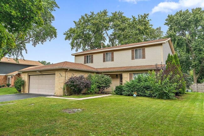 Foto del edificio - 320 Thistle Dr