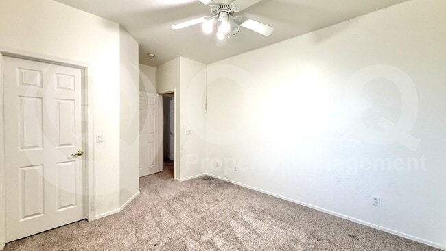 Building Photo - 15620 N 14th Dr