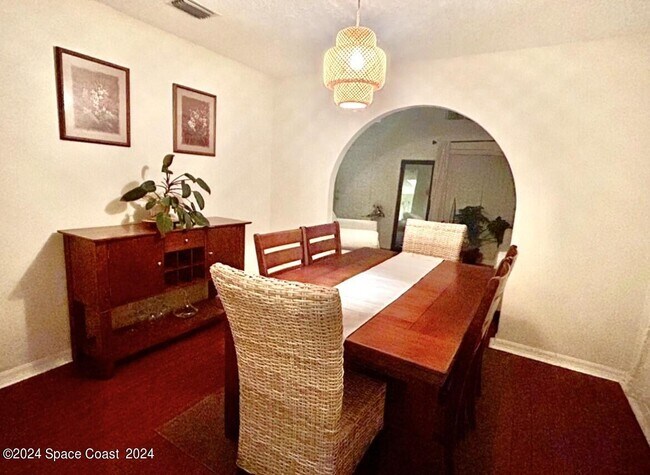Foto del edificio - 6991 Hammock Trace Dr