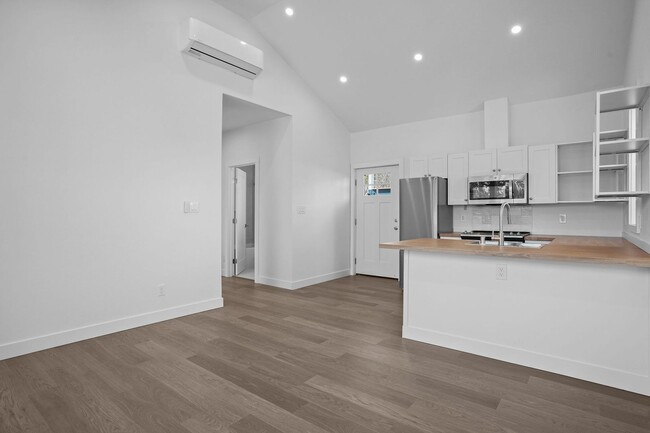 Building Photo - Brand New 1 Bed | 1 Bath Standalone Unit i...