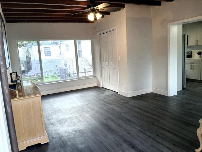 Foto del edificio - 510 NW 47th St