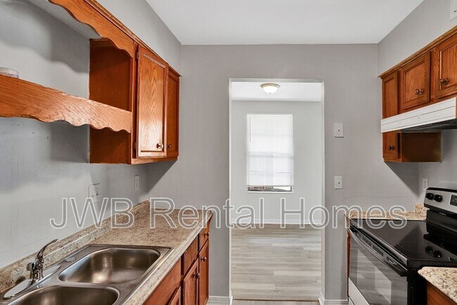 Foto del edificio - 473 Bentwood Ln