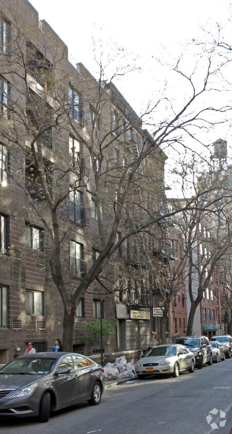 Building Photo - 211 E 21st St