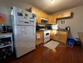 Building Photo - 2190 Carate Rd