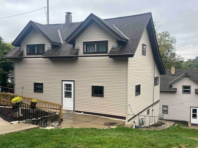 Building Photo - N55W34665 Road E