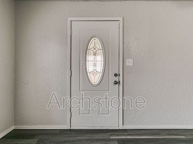 Photo - 228 SW 46th St House