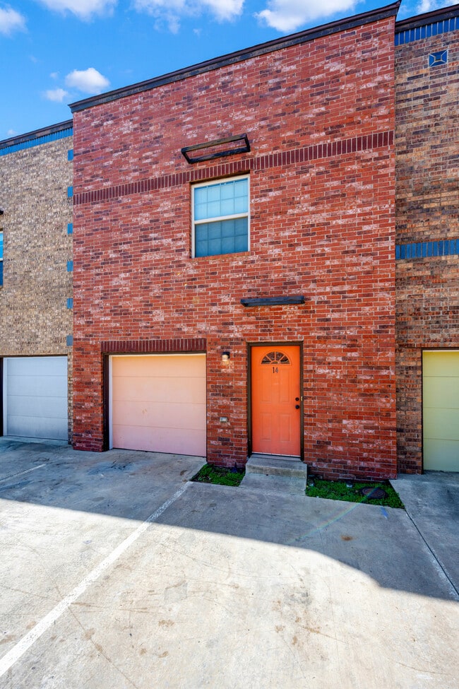 Foto del edificio - 14 NE 7th St