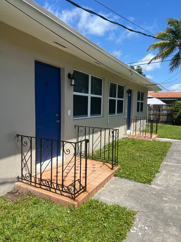 Foto del edificio - 1085 W Flagler St