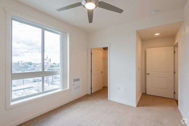 2HAB, 1BA - Oakland Station