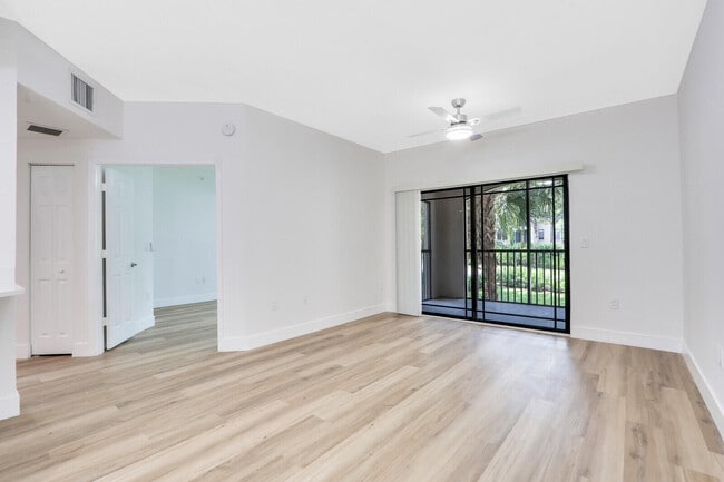 Building Photo - 3023 Alcazar Pl