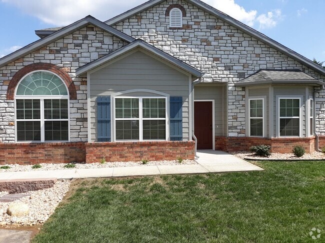Building Photo - 136 R. de Villas Cir