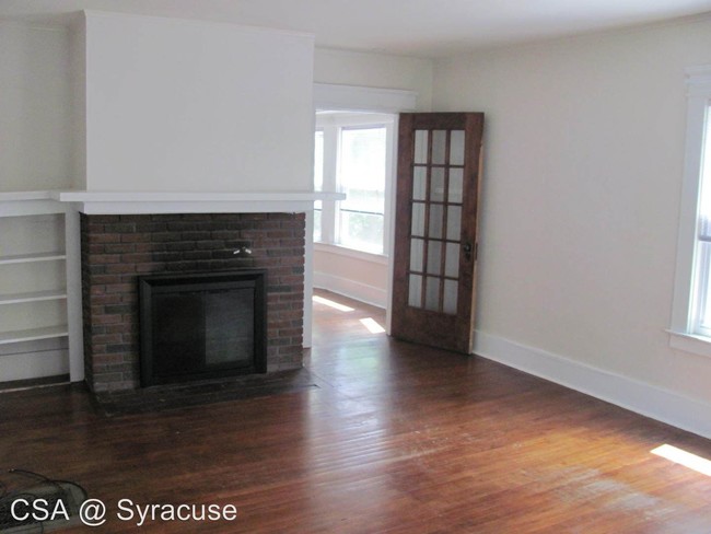 Building Photo - 959 Ackerman Ave