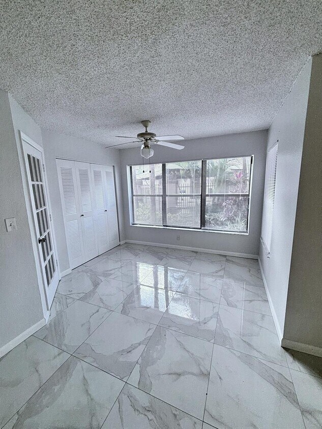 Foto del edificio - 2866 S University Dr