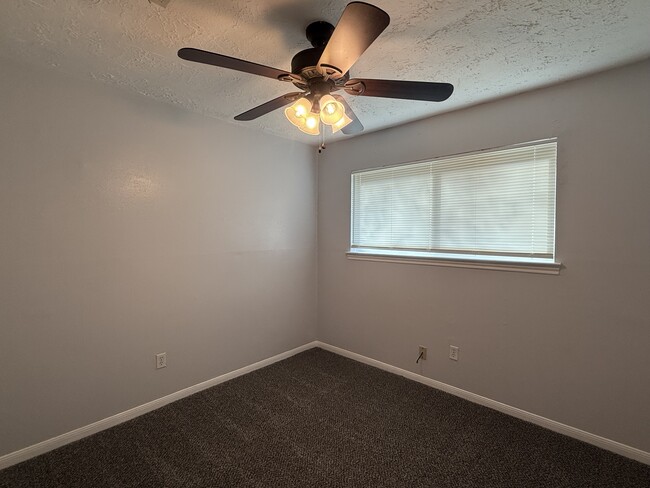 Bed 3 - 24503 Red Deer Dr