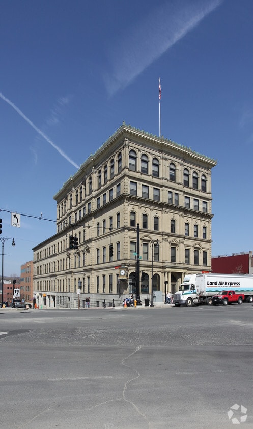 Primary Photo - 7 West St