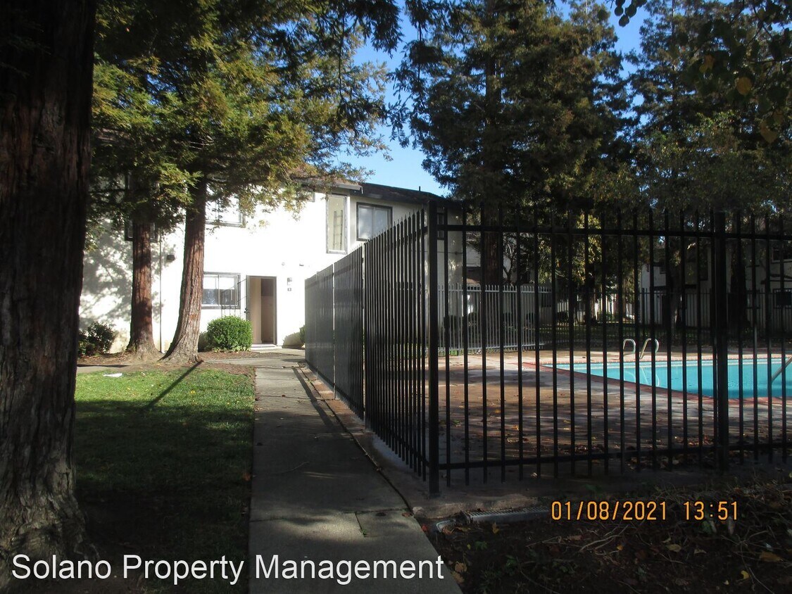 3 br, 1.5 bath House 1970 Grande Cir. 8 House Rental in Fairfield, CA