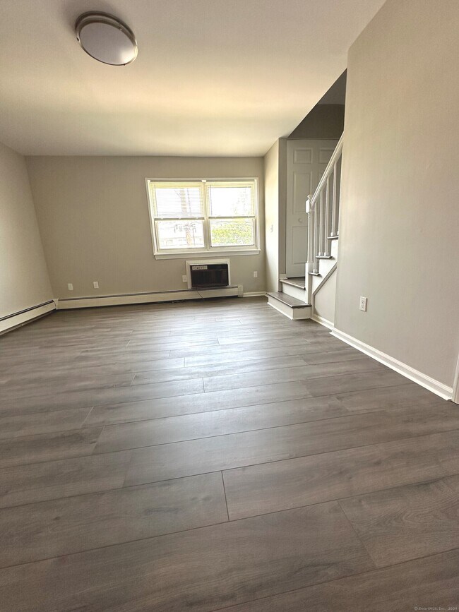 Foto del edificio - 3245 Main St