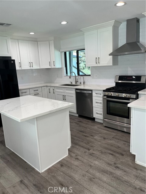 Building Photo - 17360 Lemac St