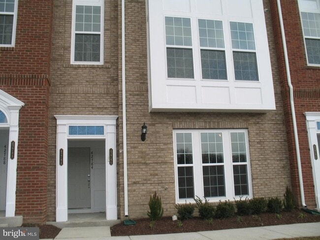 Building Photo - 42784 Lauder Terrace