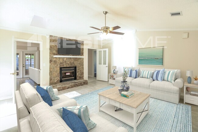 Foto del edificio - 3739 Mandarin Woods Dr N