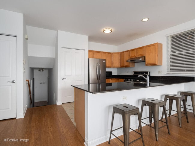 Foto del edificio - 3502 W Diversey Ave