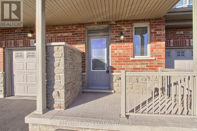 Building Photo - 380 Lake St