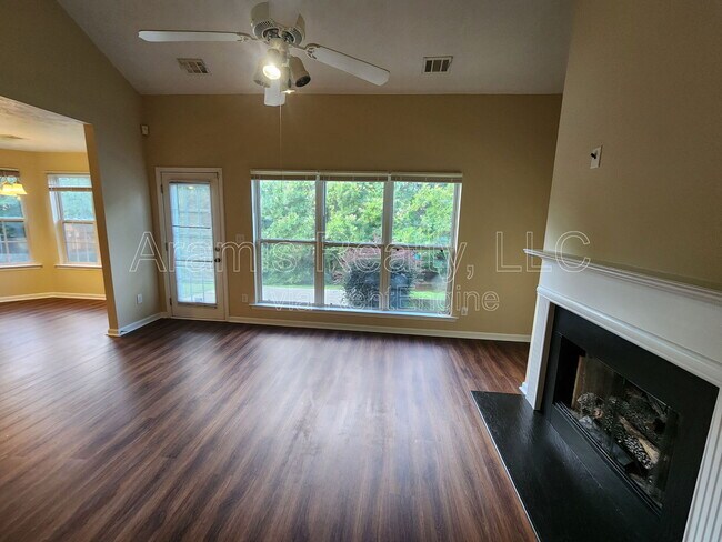 Foto del edificio - 1624 Oak Trace Cir