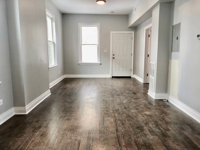 Building Photo - 2020 S Washtenaw Ave