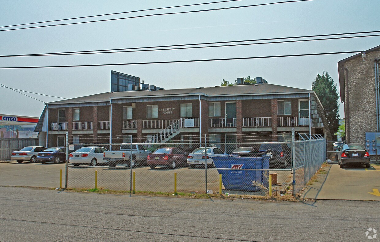 Executive House Apartments in Huntington, WV