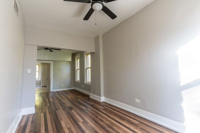 Foto del edificio - 7724 S Avalon Ave