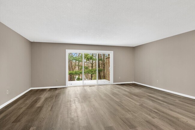 Foto del edificio - 3463 Blackwood Dr